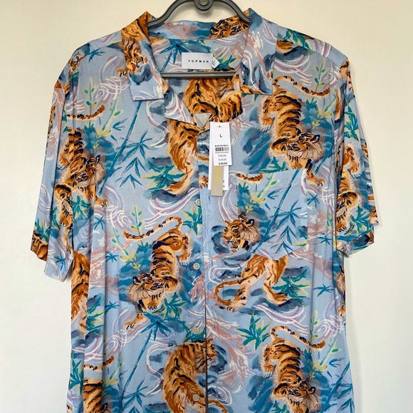 Printed button-up short sleeve shirt - Picture 1 of 3
